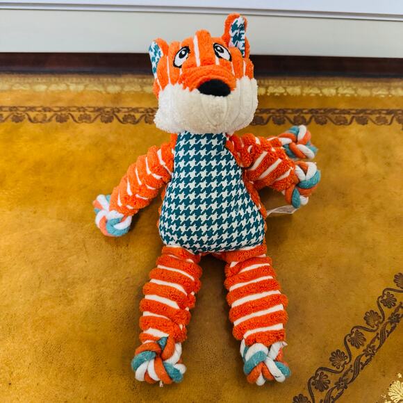 KONG Floppy Knots Fox Dog Squeaky Toy Small Medium Breed NEW - Picture 5 of 8